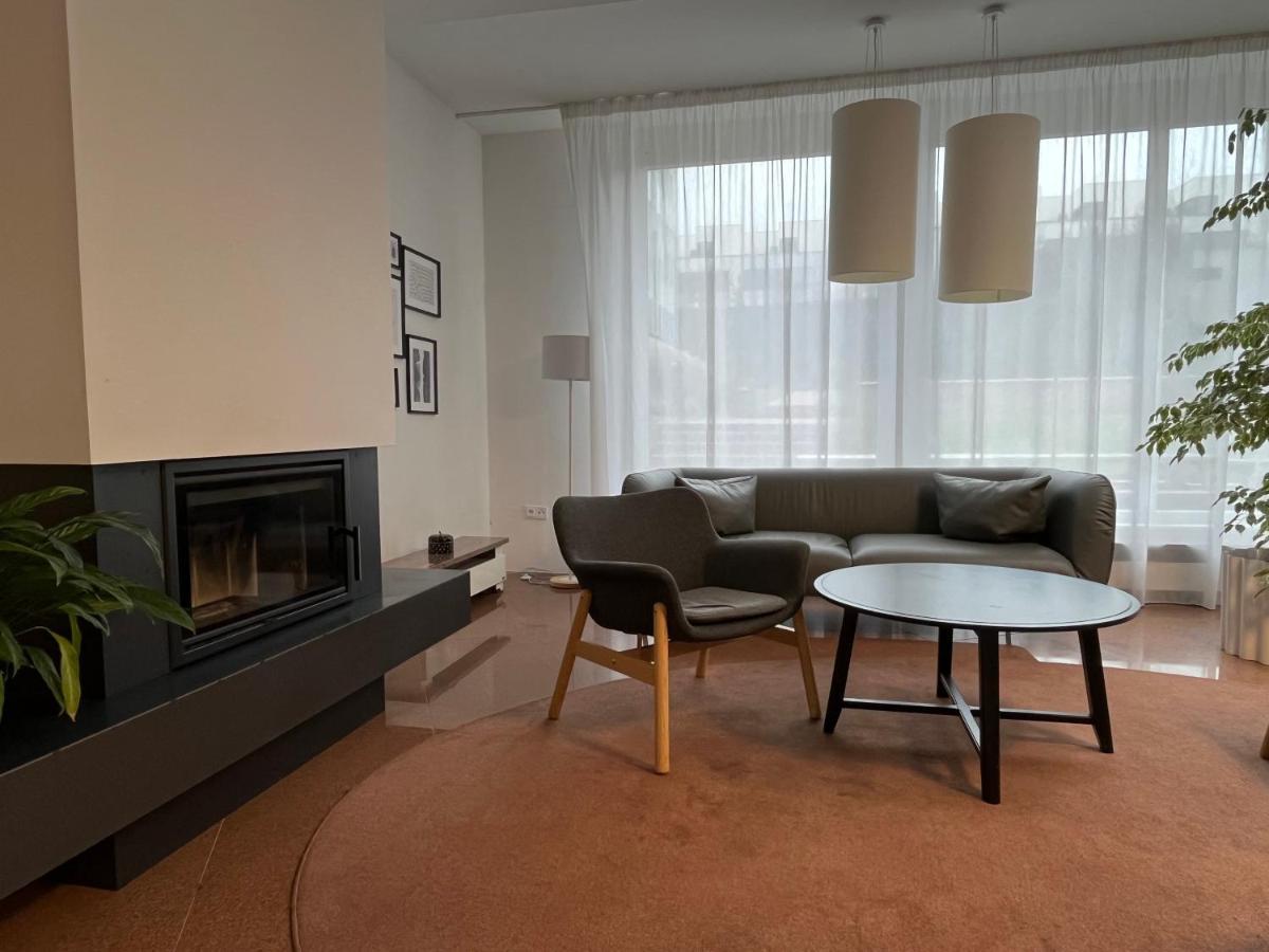 De Luxe Apartment, Wifi, Tv 65" Prague Luaran gambar
